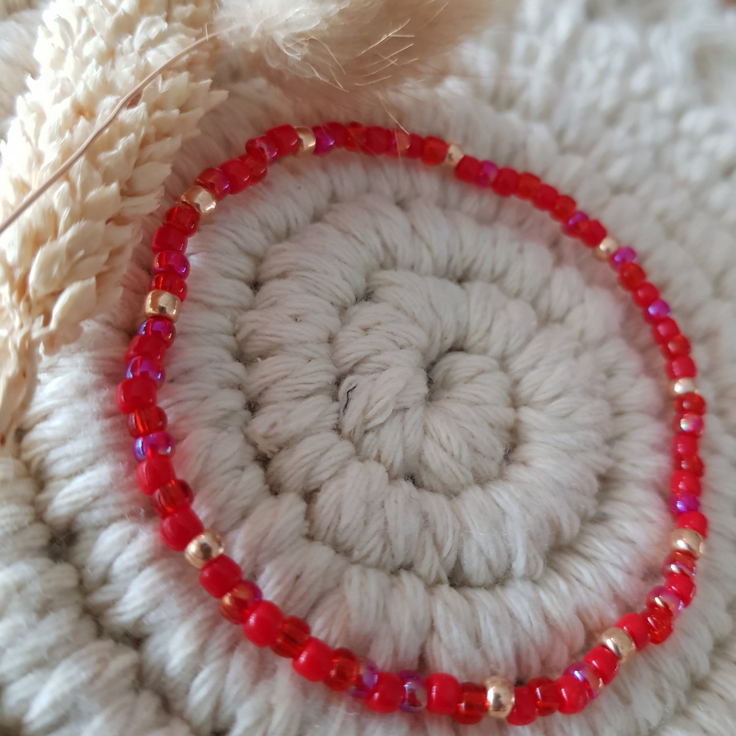 Handgemachte rote Armbandkette