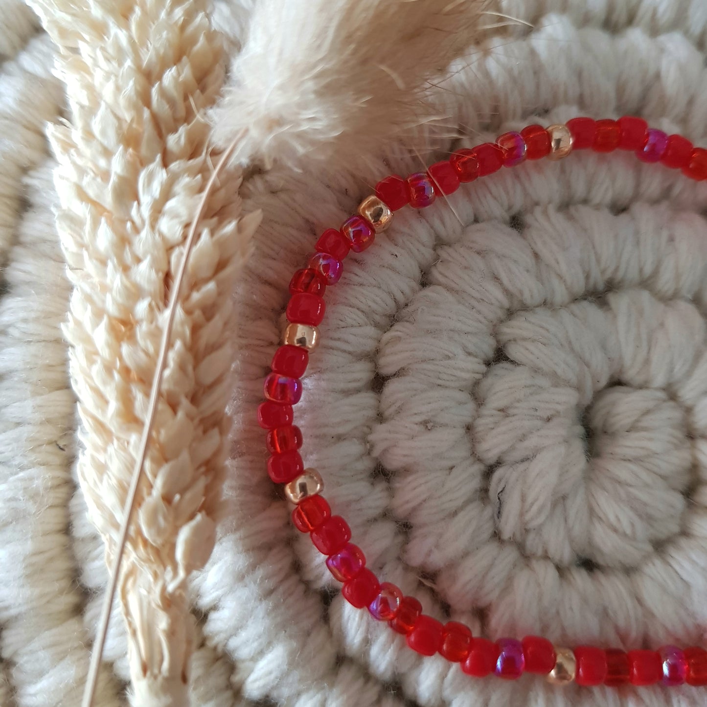 Handgemachte rote Armbandkette