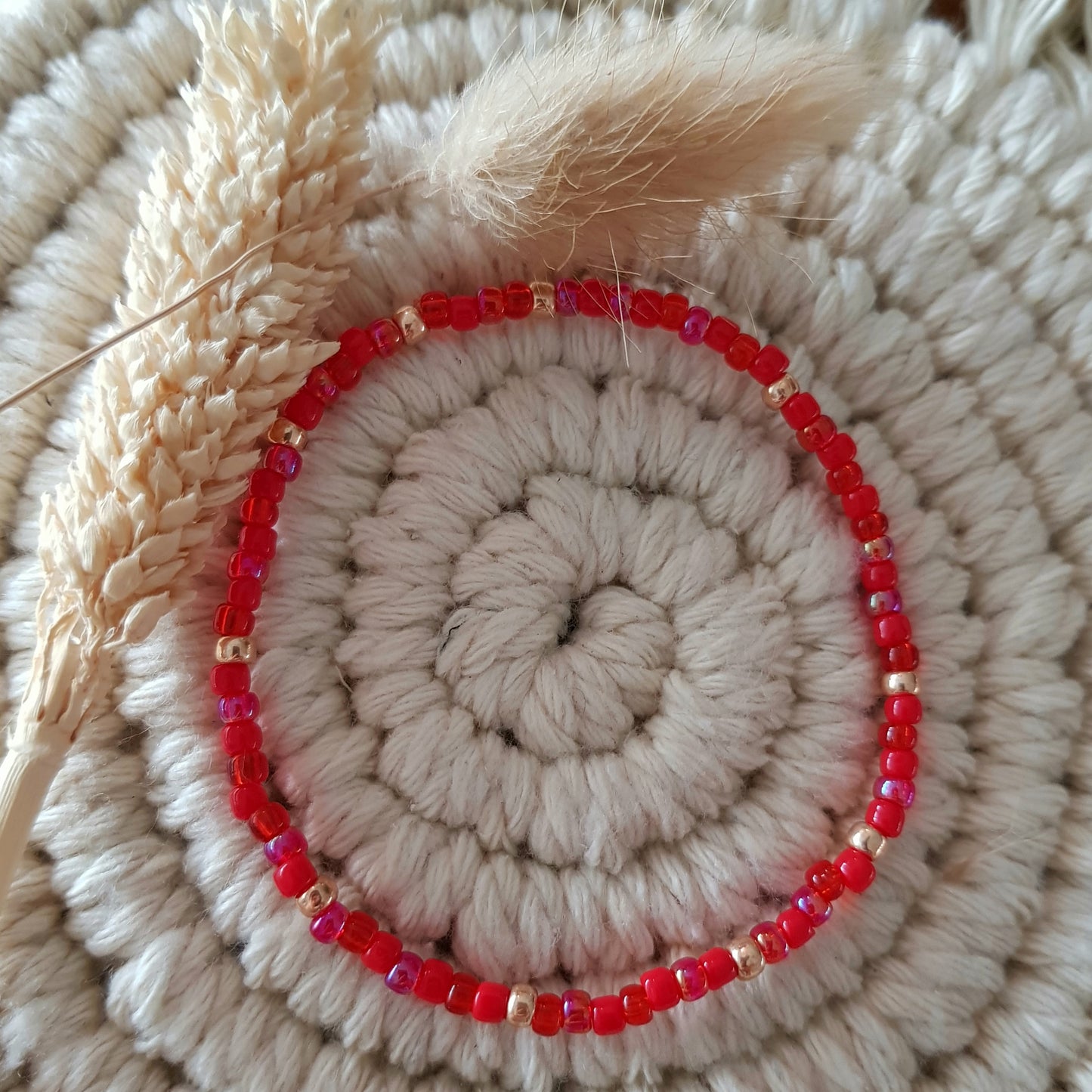 Handgemachte rote Armbandkette