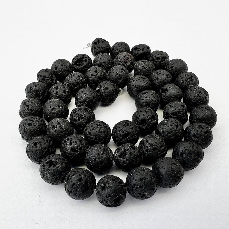 Armkette 8mm Lavastein schwarz mit gold