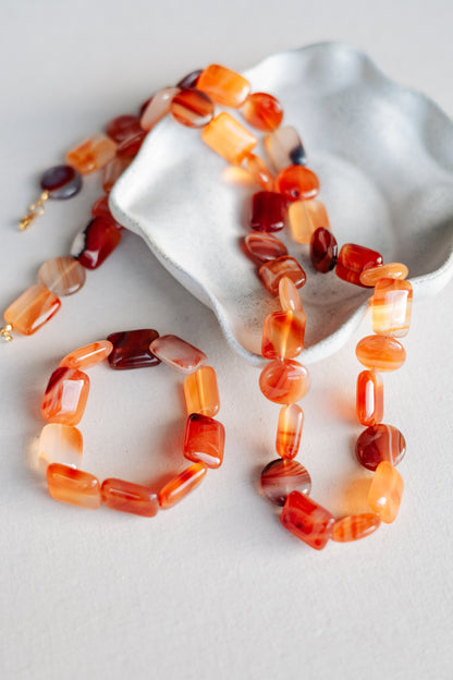 Halskette mit rotem Achat